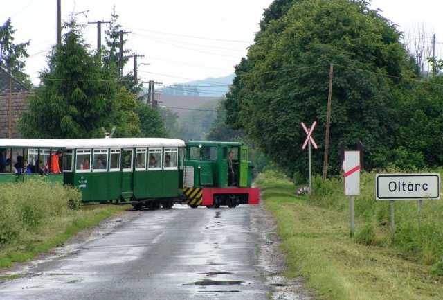 Oltárcra érkezik a különvonat