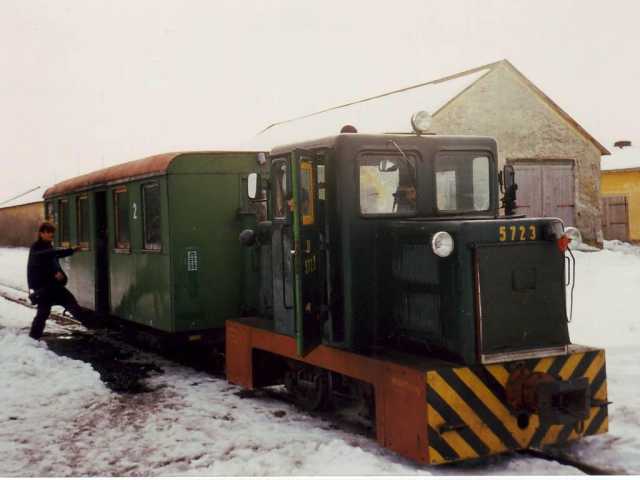 A GV 5723-as a Bak 54134-es kocsival Imremajorban 1996. február 16-án