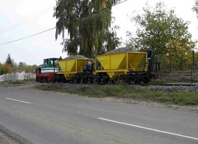 A Feketebalogról kölcsönkapott szerelvény anyagolni indul Szobon