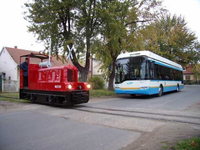 Gebus és önjáró trolibusz Debrecenben
