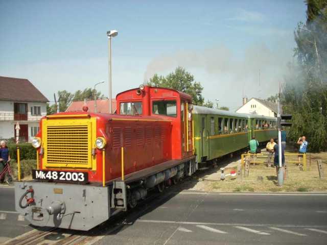 Elsőnek a Mk48+4 db. Bax (Ba-w) kocsiból álló különvonat jár ki